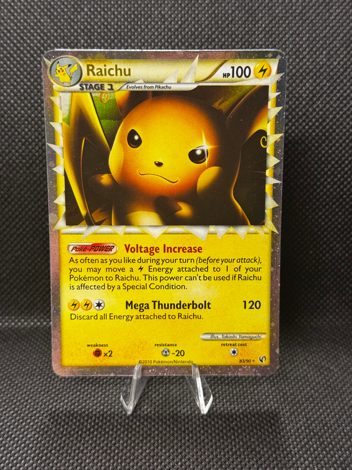 Raichu 83/90 - Undaunted /